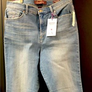 Gloria Vanderbilt Jean Boot Cut. size 12 NWT